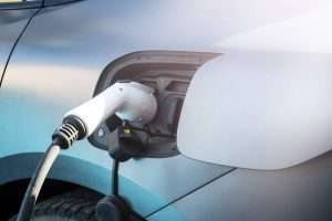 Les atouts des véhicules hybrides rechargeables pour vos trajets quotidiens